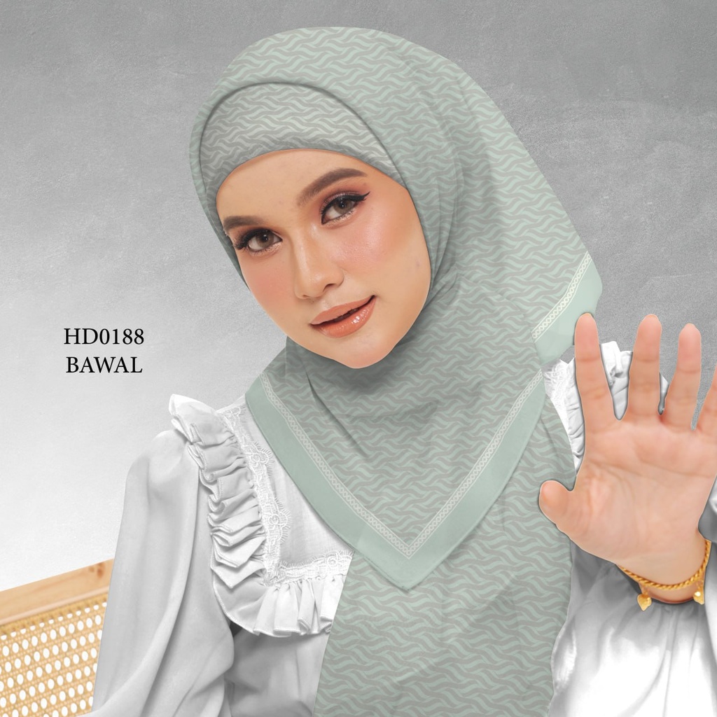Tudung Bawal (Square Hijab) in HD0188